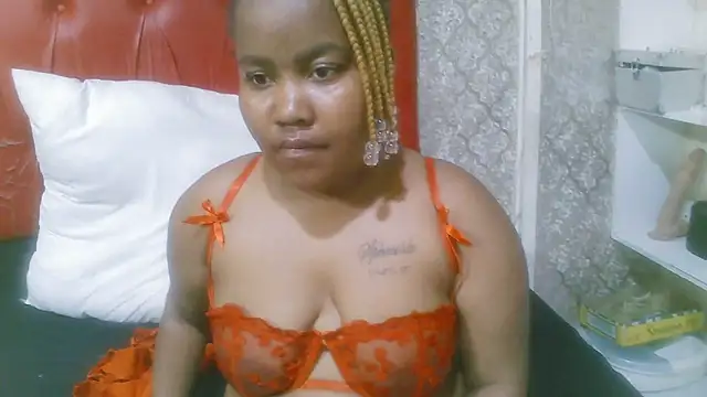 ChubbyMigetxx online show from October 2025 09:36:01 PM