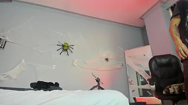 2 fire online show from October 2025 08:08:01 PM