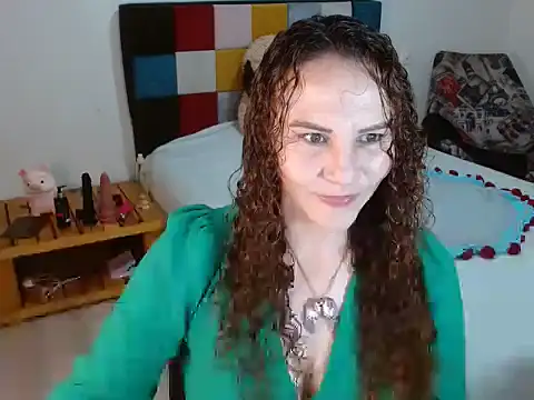 Miavelvett- online show from October 2025 01:18:01 AM
