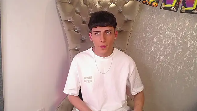 MateoMitchell online show from October 2025 04:05:02 AM