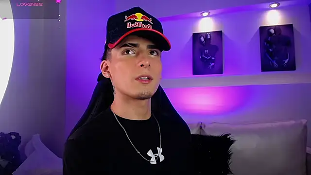 MateoMitchell online show from March 2026 04:47:01 AM