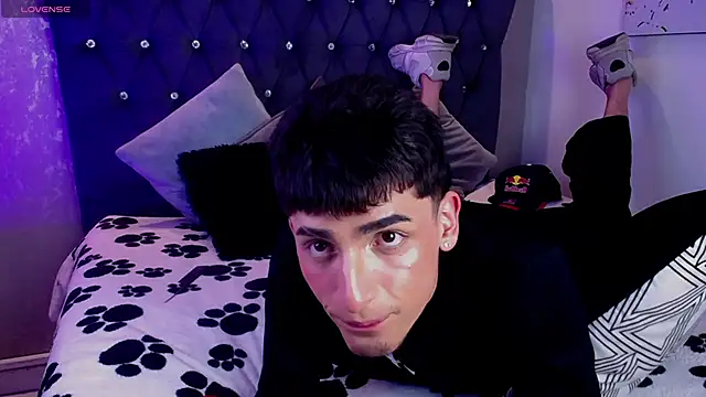 MateoMitchell online show from March 2026 03:52:01 AM