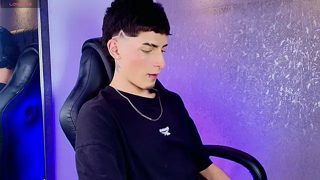 MateoMitchell online show from April 2026 04:58:01 AM