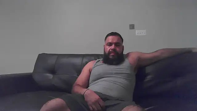 BigJohnBear39 online show from October 2025 05:31:01 AM