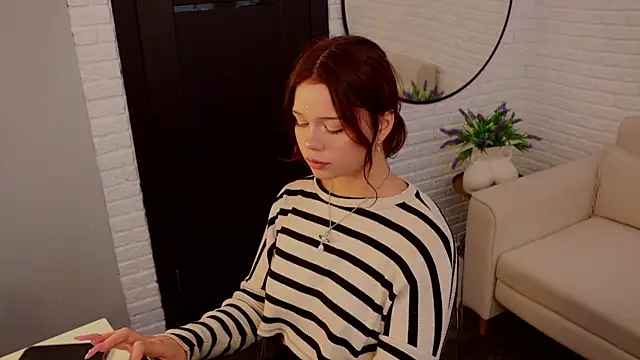 Snapshot of Sarah_babyyy chatting on October 2025 10:49:02 AM Sarah babyyy online show from October 2025 10:49:02 AM