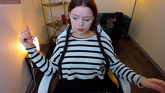 Snapshot of Sarah_babyyy chatting on October 2025 06:11:01 AM Sarah babyyy online show from October 2025 06:11:01 AM