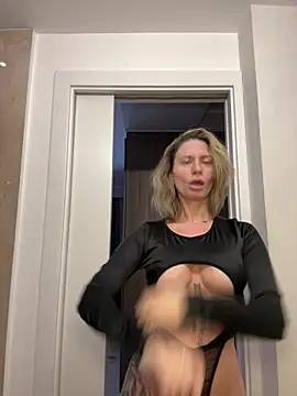 AvaMaddisson online show from February 2026 03:47:01 AM