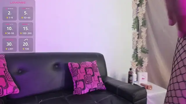 Alina Chapman online show from October 2025 11:47:01 PM