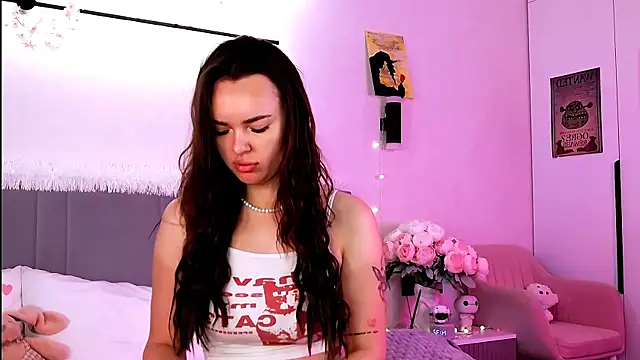 Snapshot of JenniferLouns chatting on October 2025 11:33:02 AM JenniferLouns online show from October 2025 11:33:02 AM