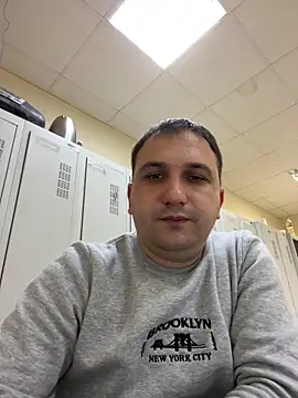 Mahrovmaxim online show from December 2025 05:19:01 PM