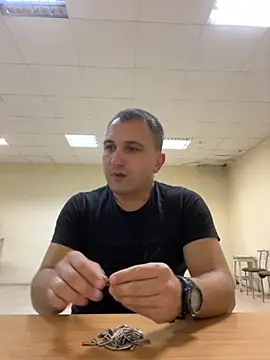 Mahrovmaxim online show from October 2025 05:31:01 AM