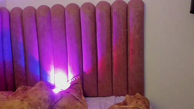 Alanha   online show from November 2025 03:12:02 AM