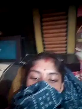 CWEETY-12 online show from October 2025 01:43:02 PM