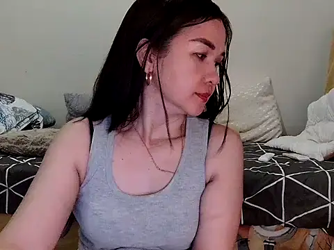 KissHott online show from May 2026 01:47:01 PM
