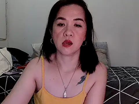 KissHott online show from April 2026 08:08:01 AM