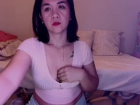 KissHott online show from March 2026 03:39:01 PM