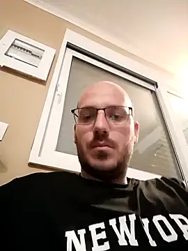 Snapshot of arksex32 chatting on April 2026 09:53:01 PM arksex32 online show from April 2026 09:53:01 PM