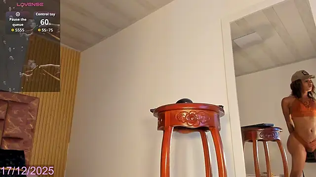 Snapshot of bella_tinkerbell_bahamas chatting on December 2025 09:09:02 PM bella tinkerbell bahamas online show from December 2025 09:09:02 PM