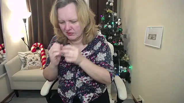 Snapshot of VestaWoody chatting on December 2025 07:21:01 AM VestaWoody online show from December 2025 07:21:01 AM