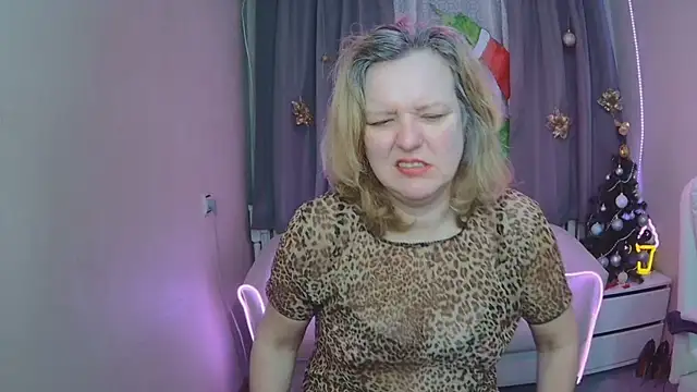 Snapshot of VestaWoody chatting on December 2025 07:24:02 AM VestaWoody online show from December 2025 07:24:02 AM