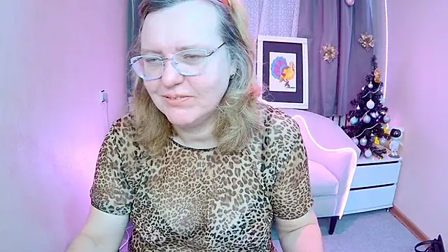 Snapshot of VestaWoody chatting on November 2025 07:31:02 AM VestaWoody online show from November 2025 07:31:02 AM