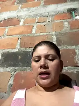 Snapshot of lady_and_charly chatting on December 2025 11:40:02 PM lady and charly online show from December 2025 11:40:02 PM