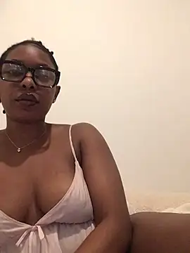 Snapshot of CurvyGoddessXxx chatting on October 2025 07:26:01 PM CurvyGoddessXxx online show from October 2025 07:26:01 PM
