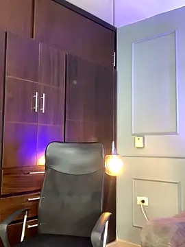 Rose monroee online show from October 2025 07:57:02 PM