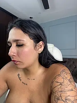 Rose monroee online show from May 2026 07:58:01 PM