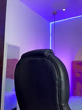 Rose monroee online show from November 2025 07:39:01 PM