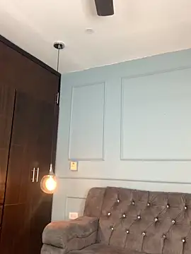 Rose monroee online show from November 2025 07:25:01 PM