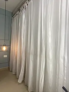 Snapshot of Rose_monroee chatting on February 2026 07:44:01 PM Rose monroee online show from February 2026 07:44:01 PM