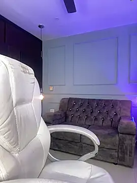 Rose monroee online show from April 2026 07:28:02 PM