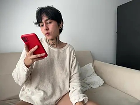 DaisyEmily online show from April 2026 03:38:01 PM