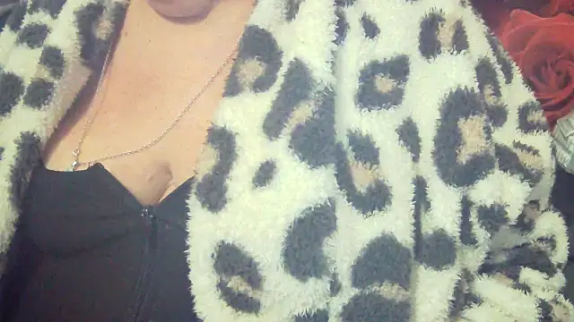 Playful MILF Demi online show from February 2026 10:12:02 AM