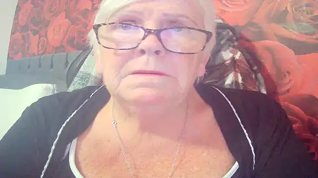Playful MILF Demi online show from May 2026 09:59:02 AM