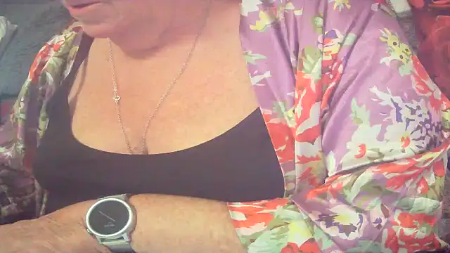 Playful MILF Demi online show from May 2026 09:24:01 AM