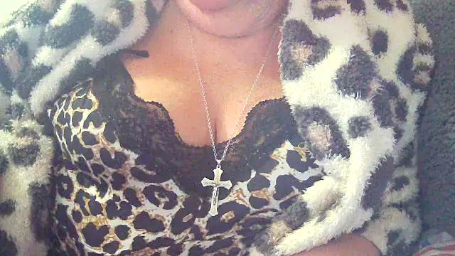 Playful MILF Demi online show from February 2026 11:05:02 PM