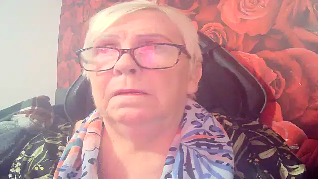 Playful MILF Demi online show from February 2026 08:58:02 AM