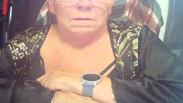 Snapshot of Playful_MILF_Demi chatting on June 2026 07:07:01 AM Playful MILF Demi online show from June 2026 07:07:01 AM
