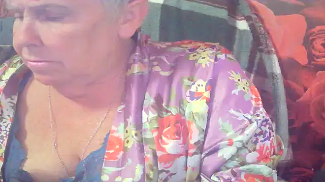 Snapshot of Playful_MILF_Demi chatting on June 2026 06:42:01 PM Playful MILF Demi online show from June 2026 06:42:01 PM
