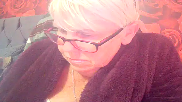 Snapshot of Playful_MILF_Demi chatting on June 2026 09:36:01 PM Playful MILF Demi online show from June 2026 09:36:01 PM