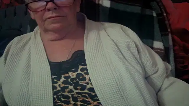 Snapshot of Playful_MILF_Demi chatting on June 2026 09:26:02 PM Playful MILF Demi online show from June 2026 09:26:02 PM