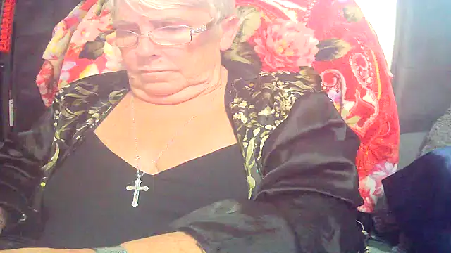 Snapshot of Playful_MILF_Demi chatting on June 2026 07:11:02 PM Playful MILF Demi online show from June 2026 07:11:02 PM