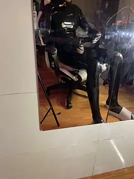 Wuza-H online show from December 2025 08:43:02 PM