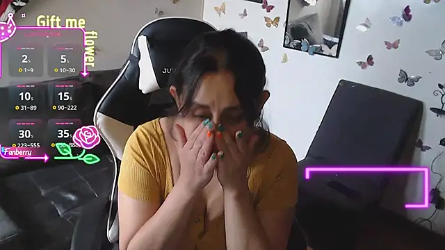 MelRaiise online show from October 2025 03:45:02 PM