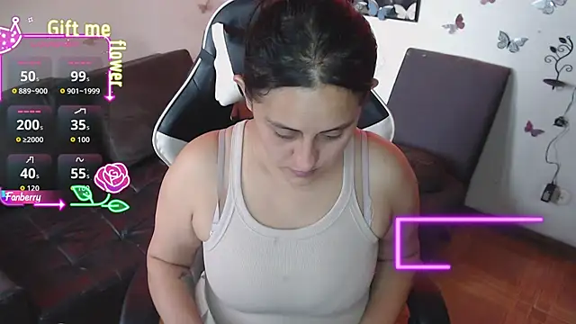 MelRaiise online show from October 2025 08:32:02 PM