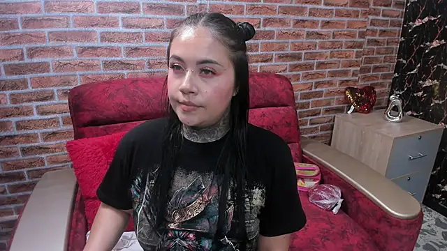 Snapshot of ADAIRA_CALLIE chatting on October 2025 11:09:01 AM ADAIRA CALLIE online show from October 2025 11:09:01 AM