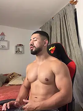 Ezzio Scolaro online show from November 2025 12:10:02 AM