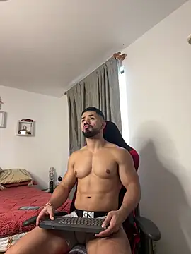 Ezzio Scolaro online show from February 2026 10:22:02 PM